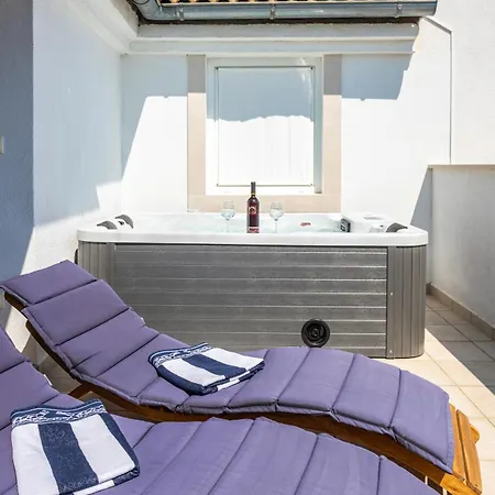 Dreams Of Apartment *