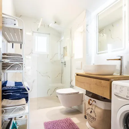Dreams Of Apartment *