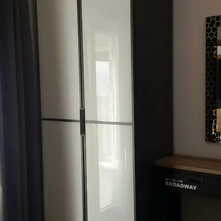Apartment Dreams Of Bol